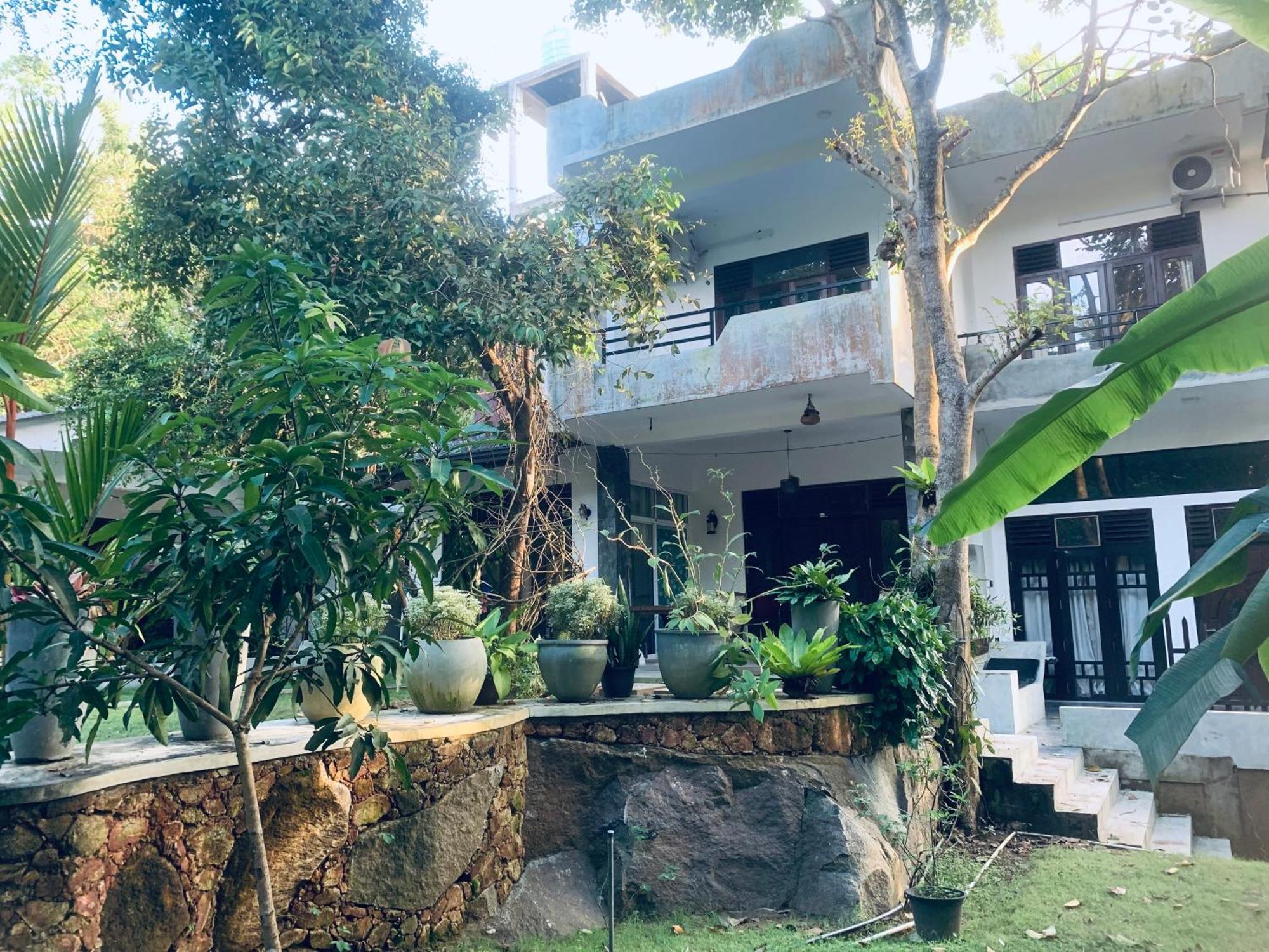 Center Point Villa أونا واتونا المظهر الخارجي الصورة