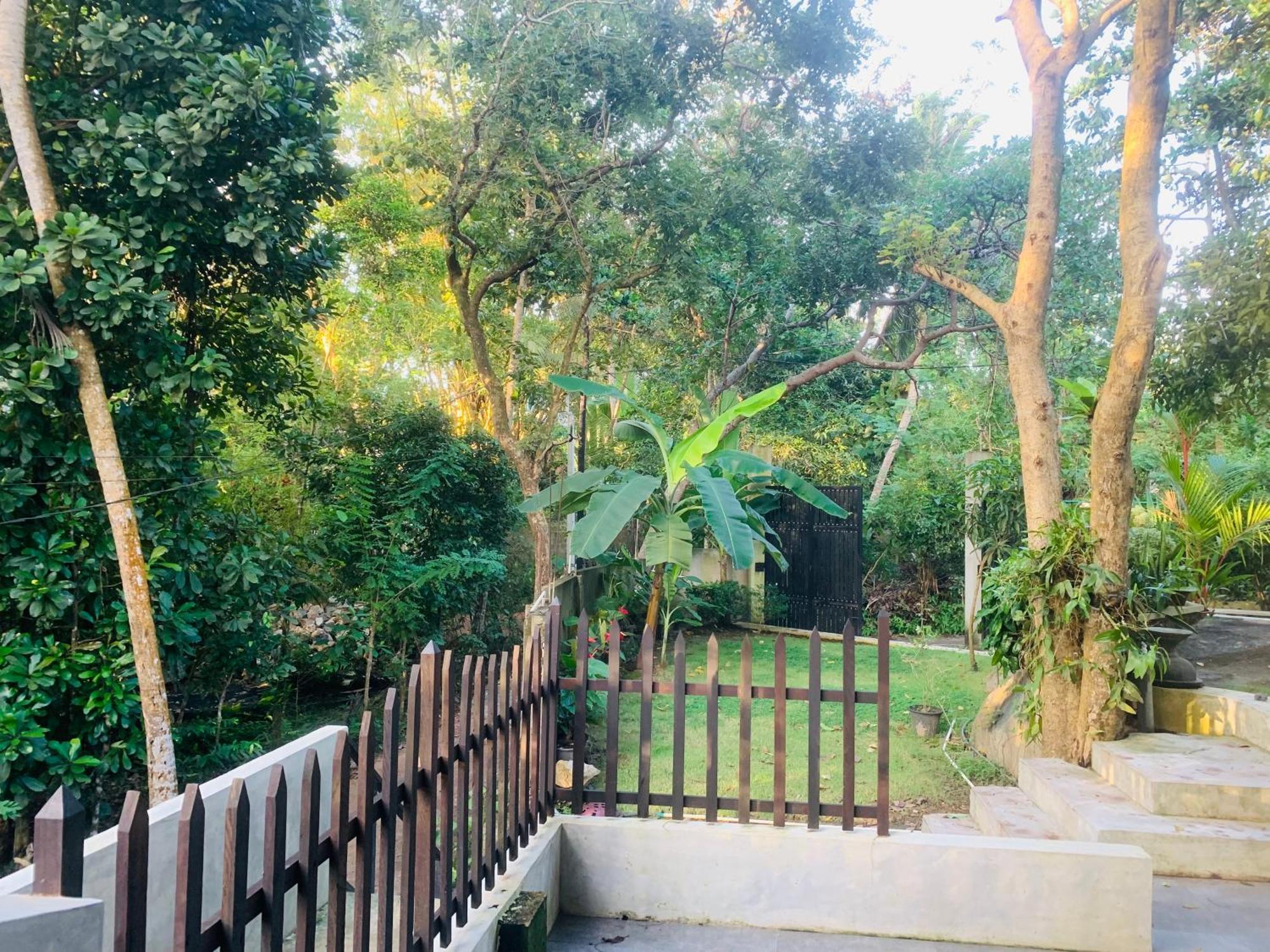 Center Point Villa أونا واتونا المظهر الخارجي الصورة