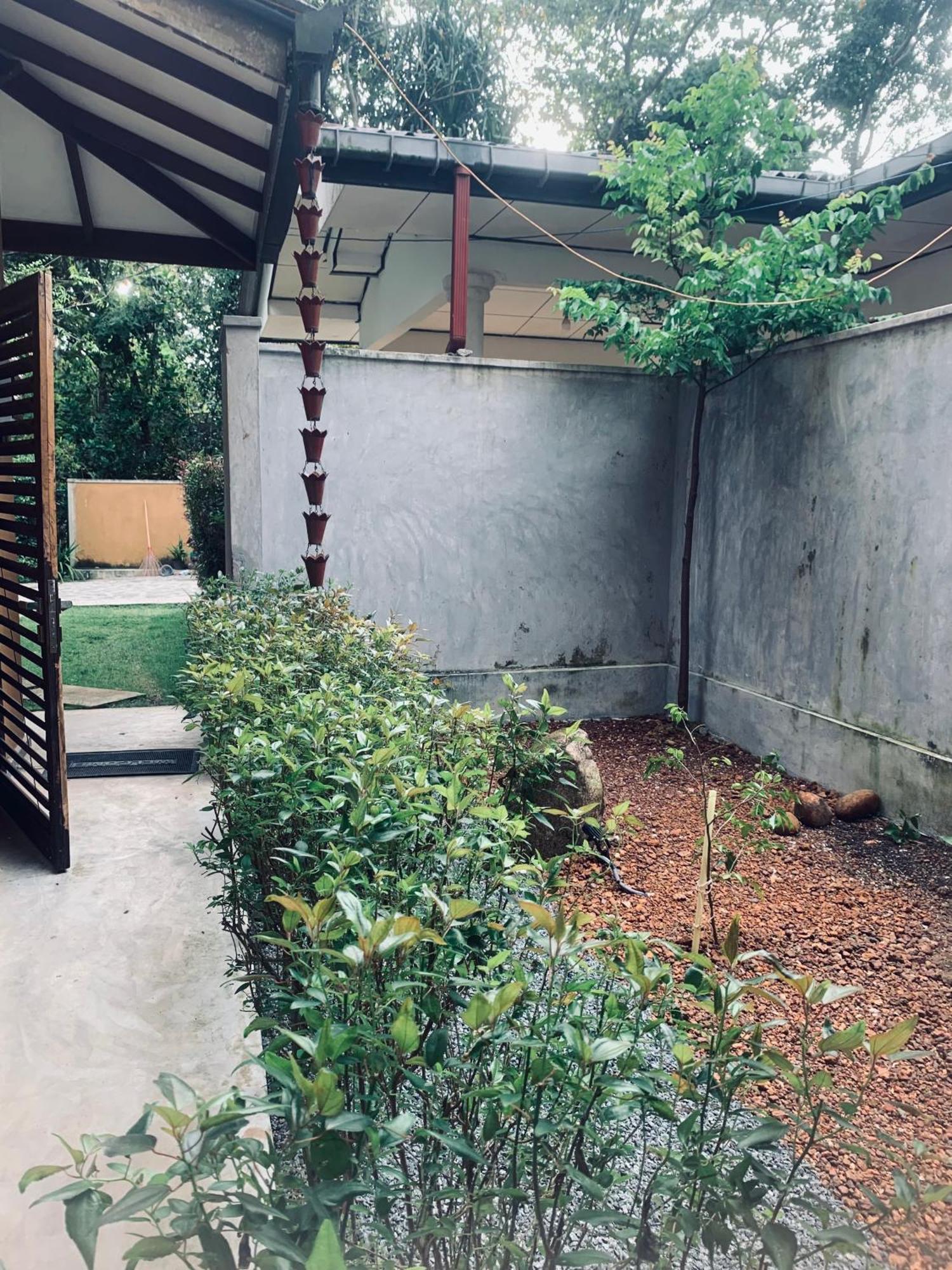 Center Point Villa أونا واتونا المظهر الخارجي الصورة